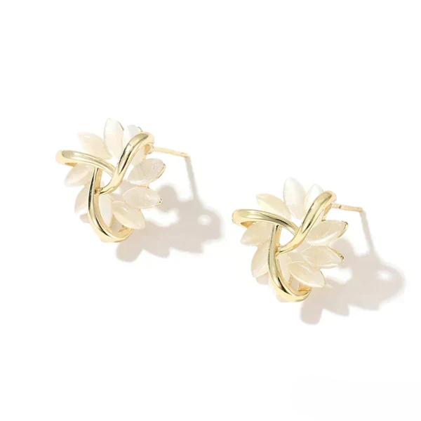 Sienna™ | Boucles d'oreilles puces élégantes en forme de pétale d'opale